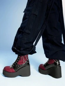 Sugerpunk 女式朋克风格派对红色网眼厚底踝靴，哥特式十字架金属链尖头侧拉链粗跟靴 - 紅色 - 查看 6