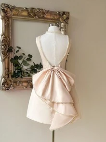 Lovelzi 优雅浪漫的香槟色缎面华丽仿珍珠织带夸张蝴蝶结 U 型背部晚间单身派对、舞会约会、生日鸡尾酒礼服、婚礼宾客礼服