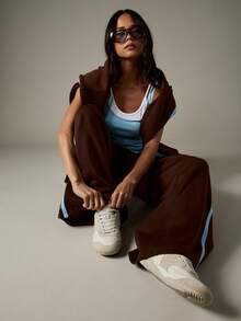 MISSGUIDED Wide Leg Joggers With Side Stripes And Logo Print For Casual Comfort And Style - Brown - View 3