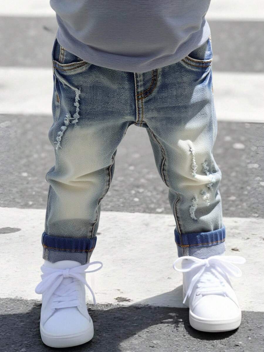 SHEIN Playful Pals 男童休闲日常都市街头松紧腰简约舒适破洞复古休闲牛仔裤