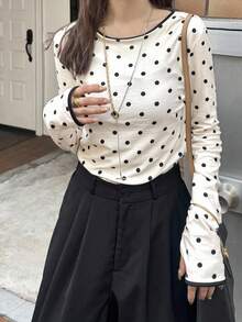 FRIFUL Áo thun nữ cổ tròn chấm bi ôm sát viền tương phản, tay dài - Màu be - Xem 3