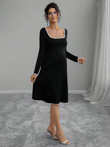 Momance Váy bầu cổ vuông tay dài viền màu tương phản - màu đen - Xem 5