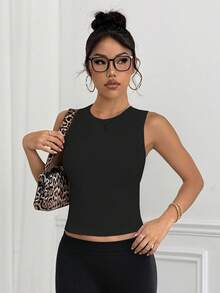 Easithlete 女士基本款黑色简约风格瑜伽/运动背心，适合外出穿着 - 黑色 - 查看 5