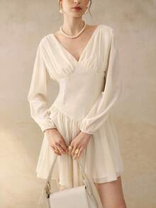 Cévolie 休闲优雅荷叶边V领泡泡袖连衣裙