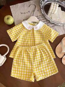 SHEIN Vintaside Kids 2件套女婴新生儿春夏优雅公主风彼得潘领荷叶边上衣+短裤套装 - 黃色 - 查看 3