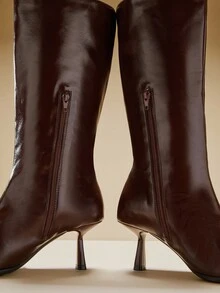 SHUZIA 女士性感尖头细高跟中筒靴 - 巧克力棕 - 查看 6