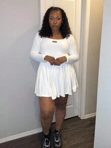 Truni Unbeholfenes Große Größen-Herbstkleid für Frauen, Winter Große Größen Lässig Einfaches Grundkleid mit U-Ausschnitt und Langarm, mit schwarzem Label und weißer Beschriftung, kombiniert mit eingebauten Shorts, weißes Strickstoff Langarm Plissee Mini-Kleid für Birnenform Körpertyp