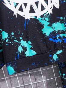 SHEIN 兒童 2 件組青少年男孩發光印花連帽衫與冬季長褲套裝，黑色，秋季，街頭風，城市度假，Y2K 萬聖節藍色火焰運動套裝 - 黑色 - 查看 7