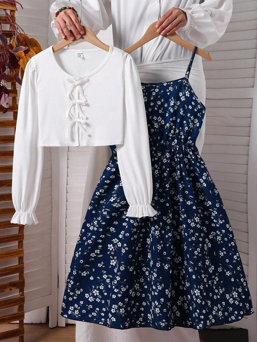 SHEIN Vintaside Kids 2 件女童休闲罗纹针织开衫，蝴蝶结装饰和简约印花吊带裙，春秋 - 藏蓝色 - 查看 1