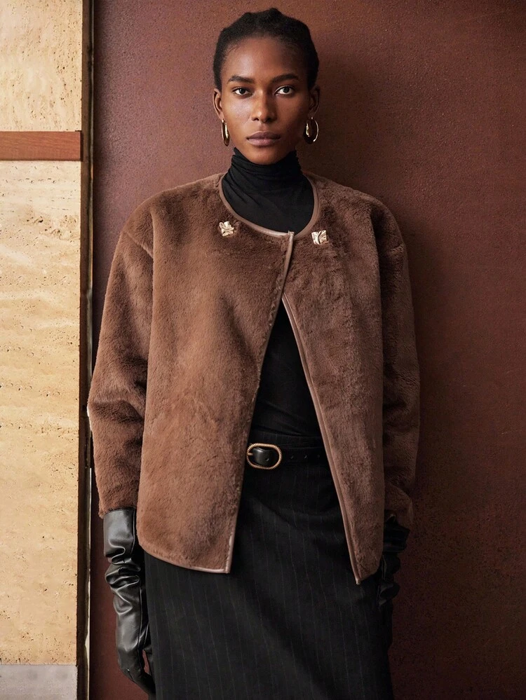 SHEIN Maija Women's Brown Faux Fur Reversible Jacket, Versatile For Spring, Autumn And Winter, Casual And Business Wear, Loose Fit, Long Sleeve, Zipper Front, Comfortable Office, Low-Key Vintage Style, High-End Urban Commuting, Magazine Editor Recommended, Suitable For Urban Social, Vacation, Party Fall Brown Jacket Women Fur Jacket Brown Faux Fur Jacket Brown Fur Jacket Women Women Brown Coat Winter/Fall Women Faux Fur Coats Brown Faux Fur Jacket Women Women Brown Jacket Low-Key And Durable Basic Style,