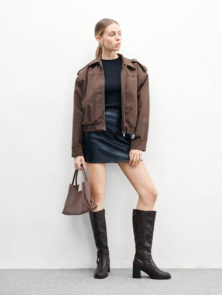 CUCCOO BIZCHIC 女性用ファッションブラウンニーハイブーツ、スクエアトゥ チャンキーヒール デザイン、濃いチョコレート色、サイドジッパー マルチストラップデザイン、スカート、ジーンズ、コートなどに合わせやすい、秋冬、ファッションショー、通勤に適したスタイリッシュな女性用ロングブーツ