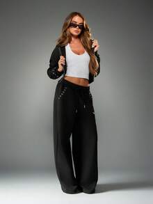 MISSGUIDED Full Zip Cropped Hoodie With Eyelet Detail And Drawstring For Casual Winter Wear - White - View 4