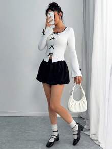 SHEIN 少女圆领纯色撞色蝴蝶结长袖 T 恤，喇叭袖口修身衬衫，可爱校园上衣，白色上衣，春秋装，学院风，度假风，蝴蝶结，节日，优雅，粉色和白色/复古 - 黑與白 - 查看 5