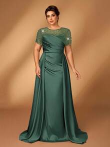 SHEIN Belle Đầm ngắn tay xếp ly dáng đuôi cá phối ren màu sâm panh sang trọng, đính đá lấp lánh, dành cho nữ cỡ lớn, thích hợp cho dạ hội, tiệc độc thân, hẹn hò, lễ hội âm nhạc, kỳ nghỉ, đám cưới, váy cho mẹ cô dâu, ngày Valentine. - Màu xanh lá cây đậm - Xem 4