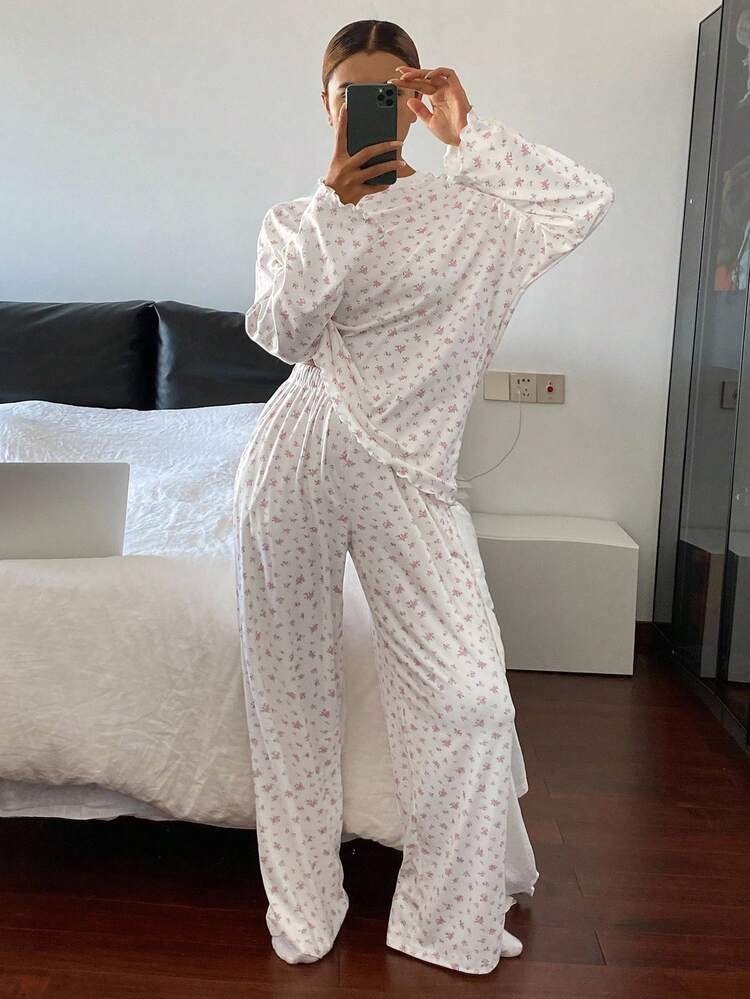 Ditsy Floral Loose & Comfortable Women Pajama Set, Fall Winter Clothes