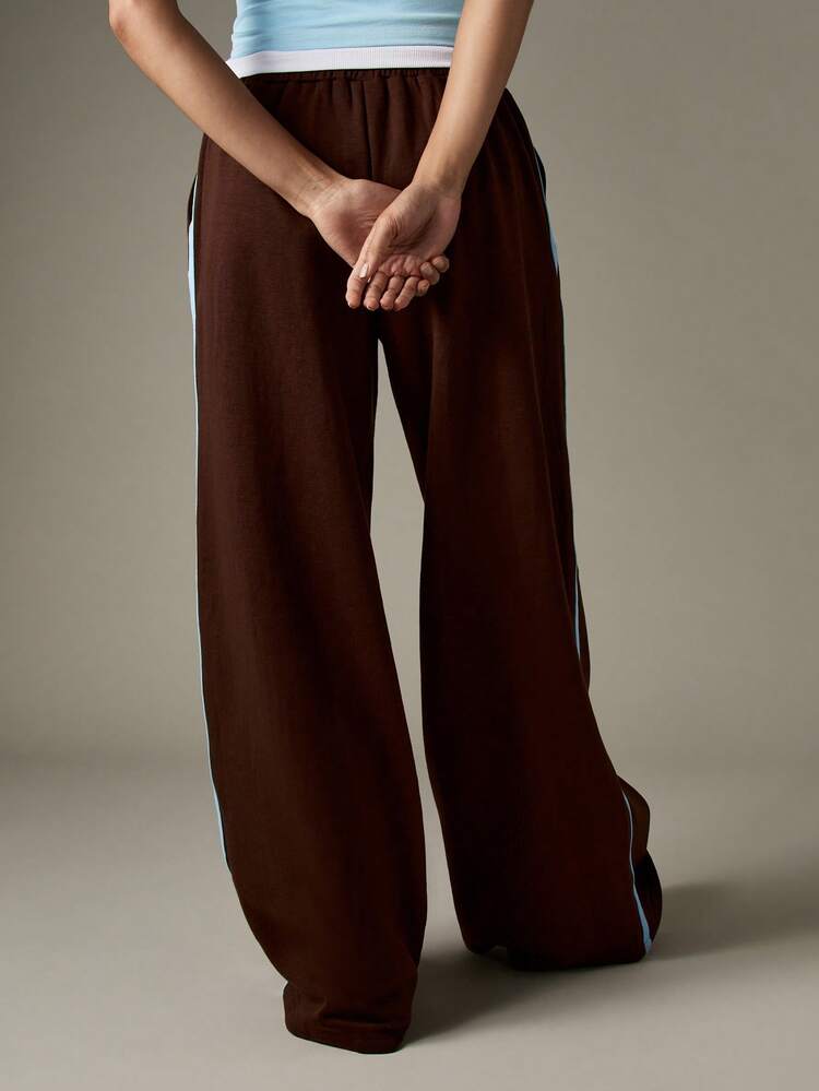 MISSGUIDED Joggers de pierna ancha con rayas laterales