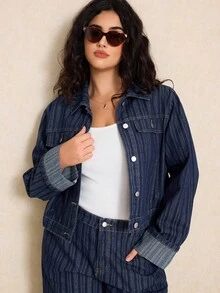 Elaquor 加大码深蓝色长袖宽松牛仔外套。精致牛仔提花面料，袖口卷边。适合秋季休闲外套。 - 深色水洗藍 - 查看 3