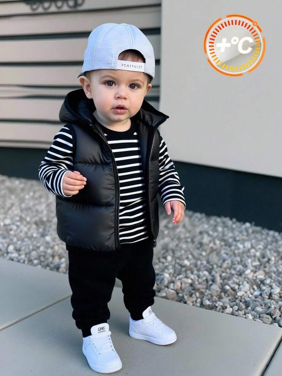 Bubblio 3件套男女宝宝秋冬服装套装：条纹长袖T恤、针织衫、羽绒背心外套搭配运动裤，舒适休闲基础款，适合室内、室外、日常穿着、运动、玩耍、派对、拍照、度假等场合。男宝宝街头风套装，男宝宝羽绒背心，男宝宝白色运动鞋，男宝宝黑色裤子，黑白条纹衬衫。 - 黑與白 - 查看 1
