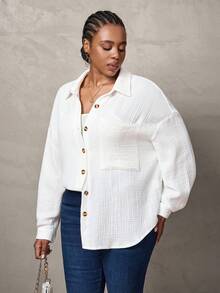 SHEIN Tall CURVE 大码落肩口袋贴片纽扣衬衫，长袖上衣 - 米色 - 查看 3