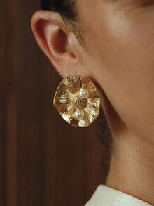 Opalesca 1 对珍珠/珍珠母，纹理，金属/金属饰面，3D 花朵/花卉耳钉，适合工作、休闲、优雅、可爱、奢华、婚礼、节日、度假、露营、Y2K、妈妈、女士、女孩、秋季、冬季、节日、假日、度假、老钱、万圣节 - 金色 - 查看 3