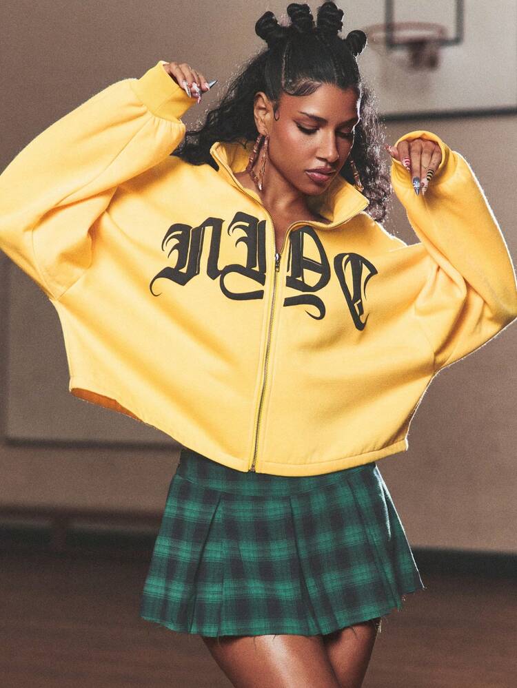 SUMWON WOMEN Gothic Script Full Zip Cropped Sweatshirt With Balloon Sleeves