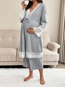 SHEIN 2pcs Maternity Contrast Lace Long Sleeve Robe And Camisole Nursing Nightgown Set