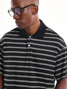 SUMWON 短款休闲经典短袖条纹 Polo 衫常规版型商务休闲办公室装度假度假领夏季春季上衣 - 黑與白 - 查看 3