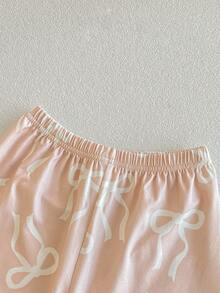 SHEIN 2件套 女童可爱蝴蝶结装饰白色长袖上衣和裤子睡衣套装 浅粉色睡衣套装 儿童真丝睡衣 女童睡衣 女童真丝睡衣套装 蝴蝶结睡衣套装 嘉年华秋冬儿童翻领长款睡衣套装 - 淺粉色 - 查看 5