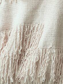 Nöista Suéter de gola redonda creme grosso com detalhes de franjas em loop na bainha, mangas e painéis frontais, silhueta de ombros caídos e caimento quadrado e relaxado com punhos e bainha canelados - uma peça aconchegante e marcante para o outono, perfeita sobre blusas, camisetas ou vestidos para trajes casuais de outono, looks boho para sair, trajes de festa, trajes para convidados de formatura ou eventos casuais elegantes.