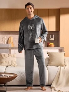 SHEIN Conjunto de ropa de estar en casa con estampado minimalista, compuesto por top con capucha y pantalones para hombre, ropa de otoño e invierno, esponjoso y acogedor - Gris Oscuro - Ver 3