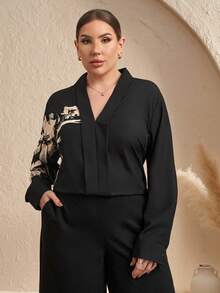 Chikora Plus Size Women Floral Pattern Long Sleeve V-Neck Casual Elegant Blouse - Black - View 5