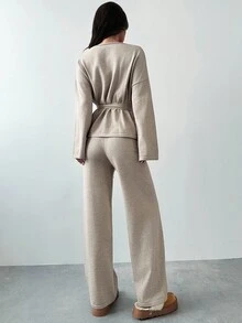 Firerie 女式 V 领裹身系带长袖毛衣上衣和松紧腰宽松毛衣裤套装，基本款简约毛衣套装，秋冬，休闲，长袖，裹身系带，宽松版型，日常通勤休闲家居服 - 卡其色 - 查看 8