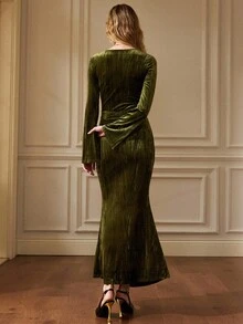 Écloséra French Retro Elegant Green Overlapping V-Neck Trumpet Sleeve Velvet Slim And Elegant Can Be Worn Outside Or As A Base For Women's Dressautumn Fall Clothes For Women Fall Autumn Clothes Fall Outfits For Women Autumn Outfits For Women Fall Clothes Autumn Women  Fall Women Clothes  Going Out Outfit Going Out  Winter Winter Clothes For Women Elegant Fashionable Casual Commuting Business Office Daily Leisure All-Match Temperament Urban Teacher Professional Attire - Turquoise - View 2