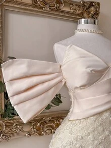 Lovelzi 优雅、浪漫、性感、香槟色、缎面、蝴蝶结、3D 花卉蕾丝拼接、褶饰、合身腰部中长连衣裙，适合生日派对、婚礼、鸡尾酒会 - 香檳色 - 查看 5