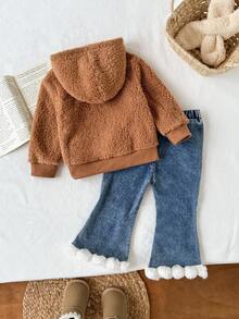 SHEIN 6 Monate-9 Jahre Baby Herbst Outfit für Mädchen 2 Stücke/Set, Lässig Stil mit Blumen Dekoration Fleece Oberteil & Schlagjeans - Braun - Übersicht 2