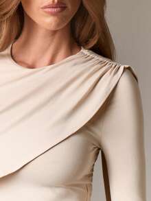 AiiRZ 披肩垂坠长袖上衣 不对称分层设计 圆领 秋冬时尚宣言 - 杏色 - 查看 6