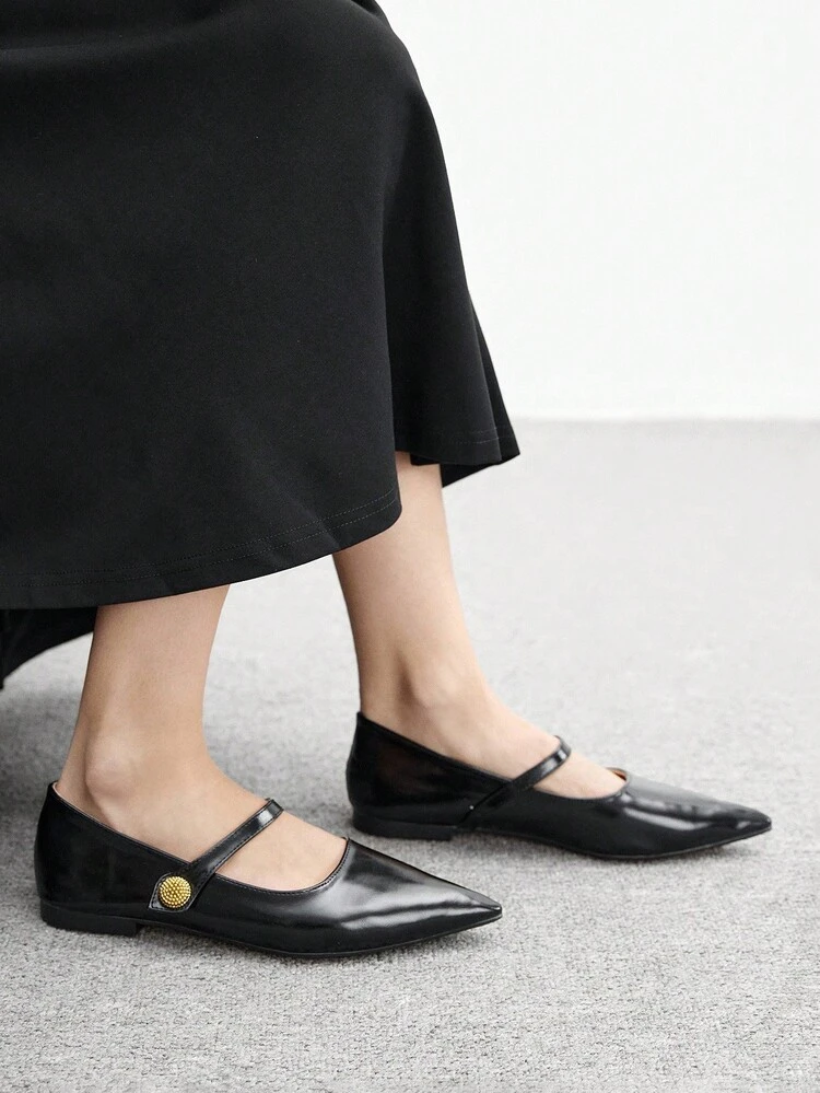 CUCCOO BIZCHIC Women's Pointed Toe Mary Jane Flats With Buckle Strap, Black
