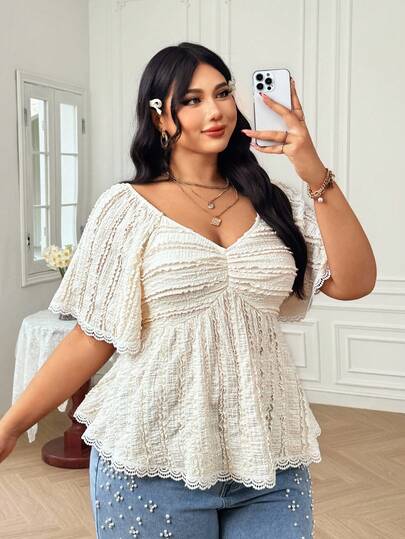 Soleia 大码女式蕾丝面料方领褶饰荷叶边袖收腰 A 字型上衣 T 恤