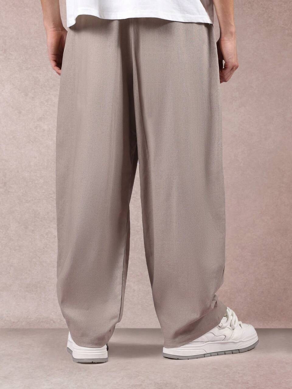 Palazzohose aus Leinen mit weitem Bein und plissierter Taille