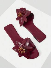 MOTF WOMEN STEREO FLOWER VACATION STYLE FASHIONABLE CASUAL FLAT SANDALS - Burgundy - View 4