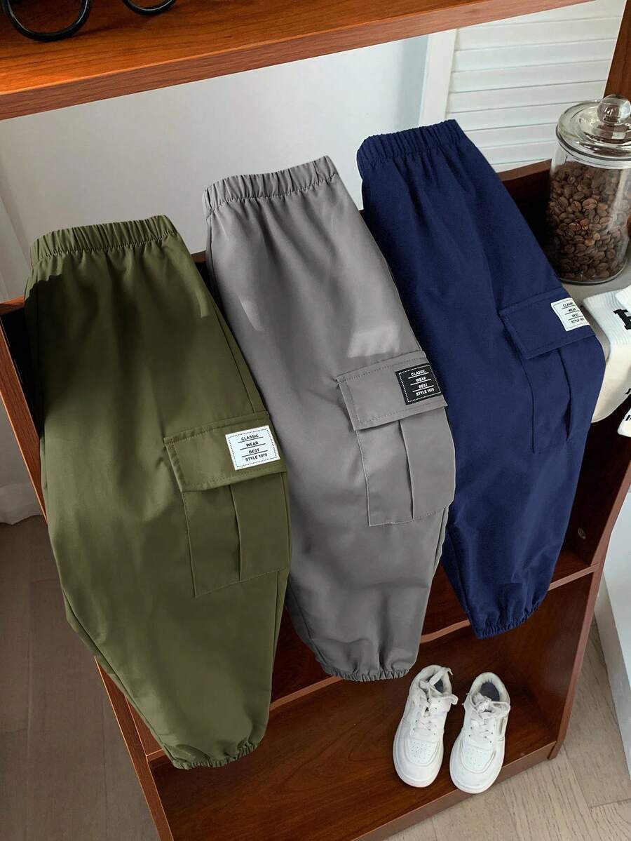 SHEIN 3 件套年轻男孩休闲运动街头服饰可爱度假黑色装饰宽松抽绳裤、绿色抽绳裤、卡其色抽绳裤，适合日常穿着、上学、旅行、运动、春夏秋冬 - 彩色 - 查看 1