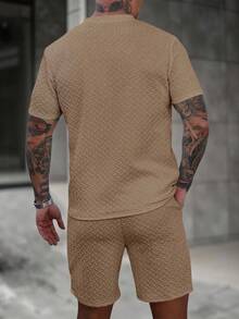Manfinity CasualCool 2件男士装饰短袖T恤和短裤休闲套装男士两件套休闲男士休闲2件套男士2件套男士两件套 - 卡其色 - 查看 2