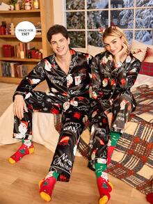 CoupledUp 圣诞老人印花仿丝绸男士睡衣套装，秋冬服装，圣诞节 - 黑色 - 查看 4