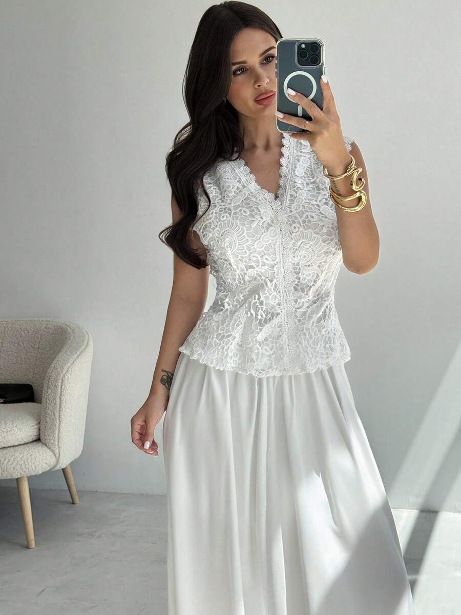 Firerie 女士优雅蕾丝V领短袖上衣和A字裙套装 - 白色 - 查看 1