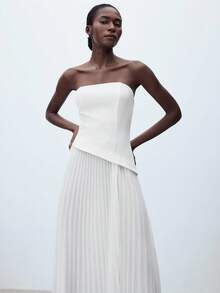 Maija Vestido blanco sin tirantes con cintura ajustada, plisado y corte evasé con abertura, diseño elegante y minimalista, vestido blanco clásico cómodo y versátil para salidas - Blanco - Ver 7