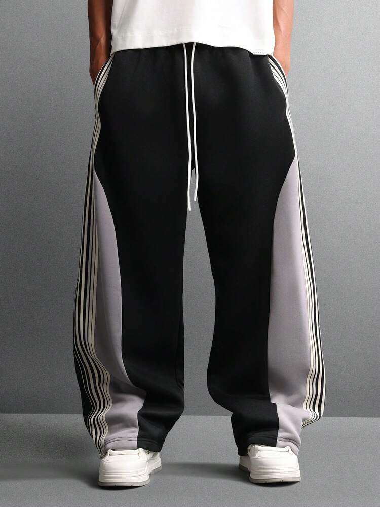 Loose Fit Sweatpants With Side Panel Stripe