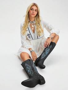 Styleloop Botas de tacón grueso con punta puntiaguda, con cremallera, decoradas con bordados y tachuelas, adecuadas para festivales, exteriores, festivales de música, Halloween, Navidad y fiestas