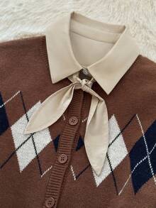 Muvela 女士钻石纹拼色单排扣圆领针织开衫，复古学院风，返校季，秋季，温暖舒适，百搭，复古别致，适合日常出游，约会，下午茶，朋友聚会 - 咖啡棕 - 查看 4