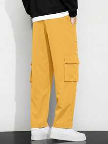 Claim Dot 男式标语图案翻盖口袋侧抽绳腰工装裤，秋季 - 黃色 - 查看 2