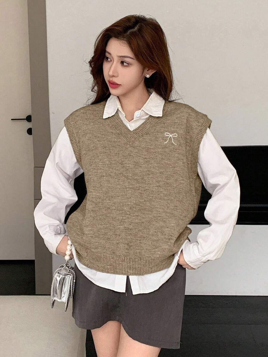 DAZY Women's Casual Loose Butterfly Embroidery V-Neck Sweater Vest, Autumn - Khaki - View 1